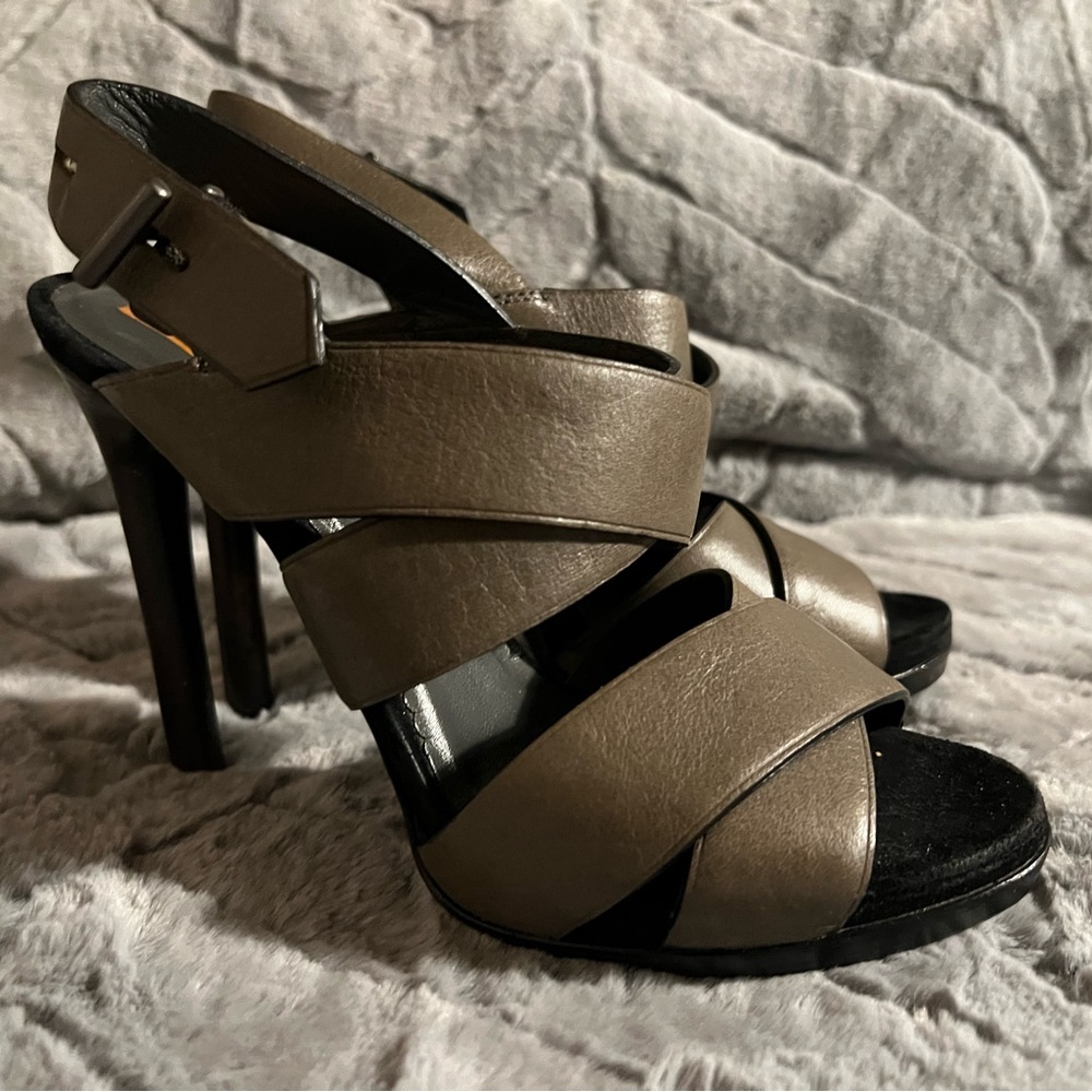 Reed Krakoff Elegant Gray Strappy Heels